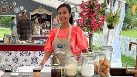 Aruna Sitaram-Thakoersingh doet mee met ‘Heel Holland Bakt’